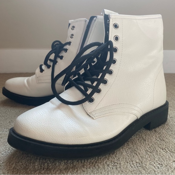 New white combat boots - Picture 1 of 6